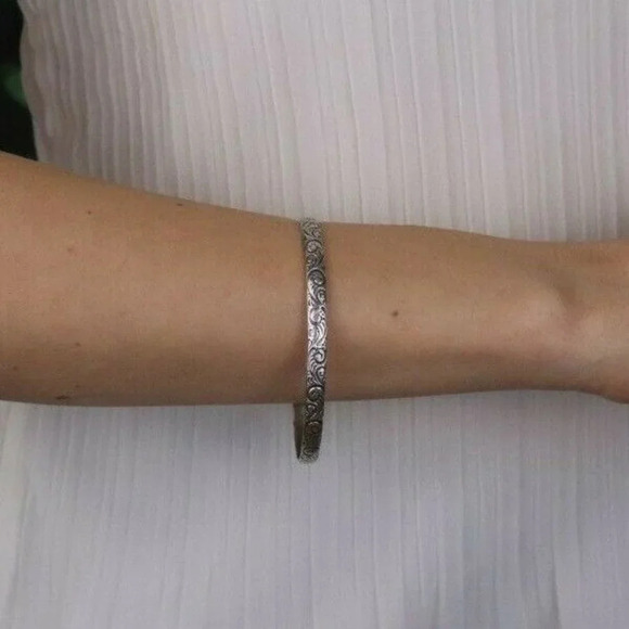 Sterling Silver Swirl Pattern Bangle Bracelet 7 3/4" inch - Picture 2 of 6
